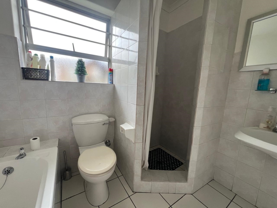 2 Bedroom Property for Sale in Vredekloof Western Cape